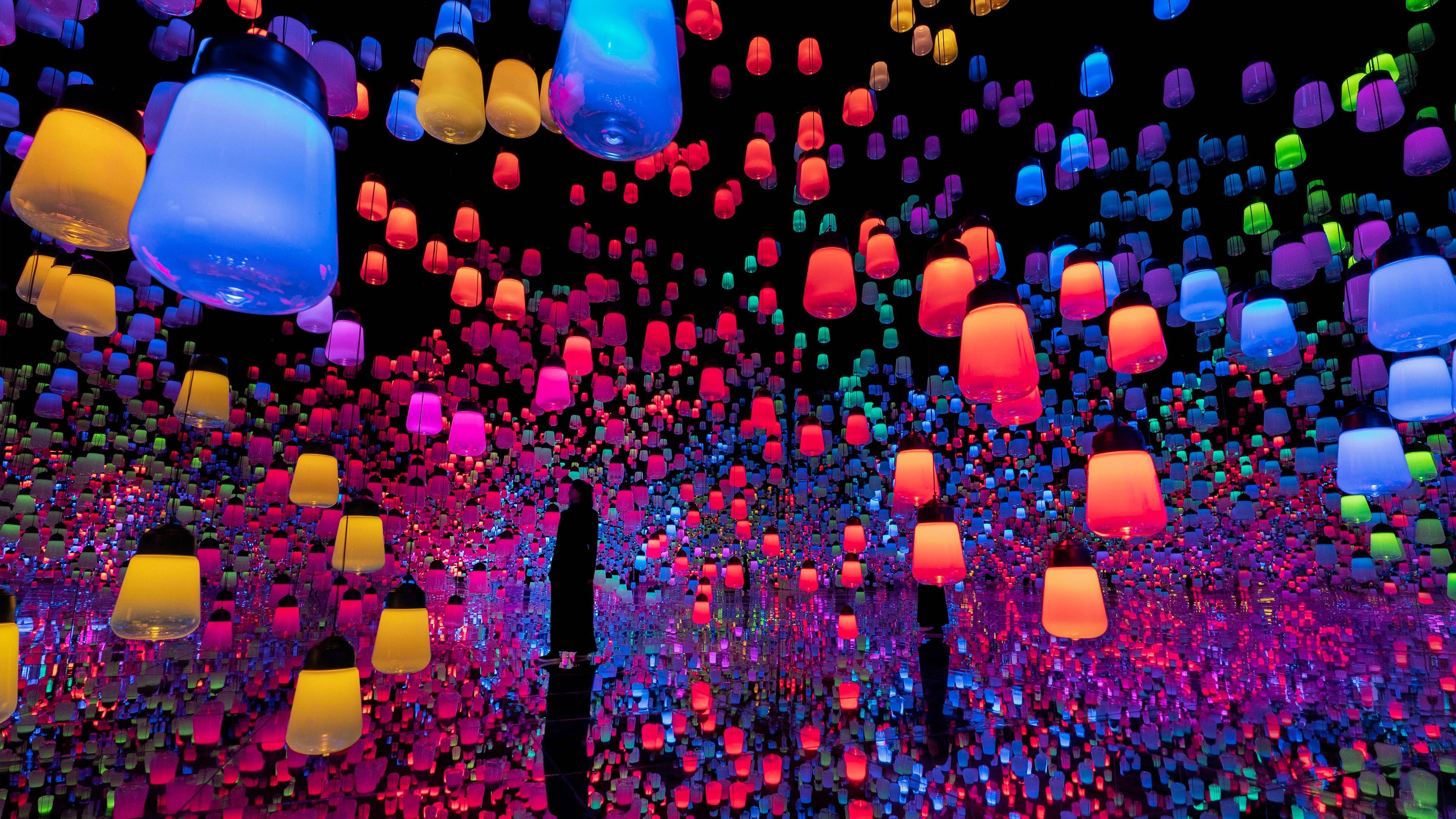 Forest of Resonating Lamps: One Stroke - Metropolis | teamLab
