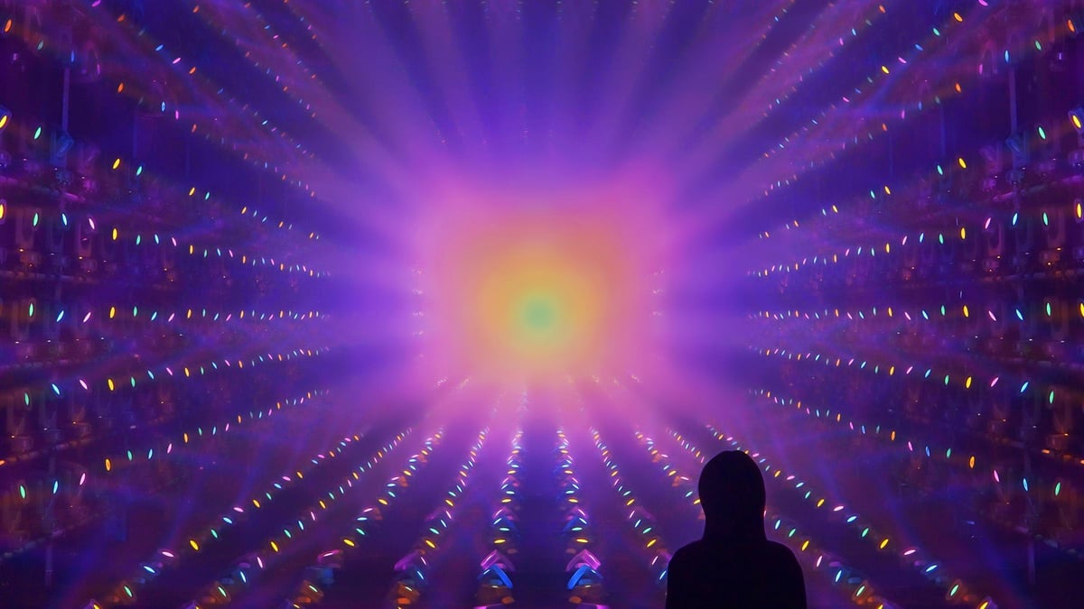 Chromatic Infinity | teamLab