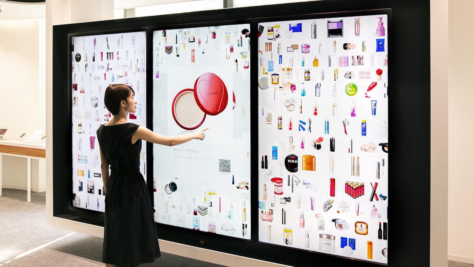 Digital Information Wall  ショールーム ・ショップ での利用