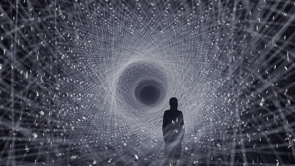 Tunnel into the Mirror Universe | teamLab / チームラボ