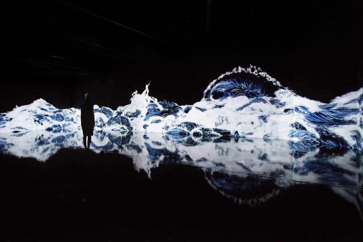 teamLab: Between Art and Physical Space | teamLab