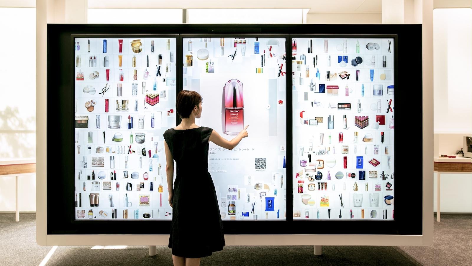 Digital Information Wall / デジタルインフォメーションウォール