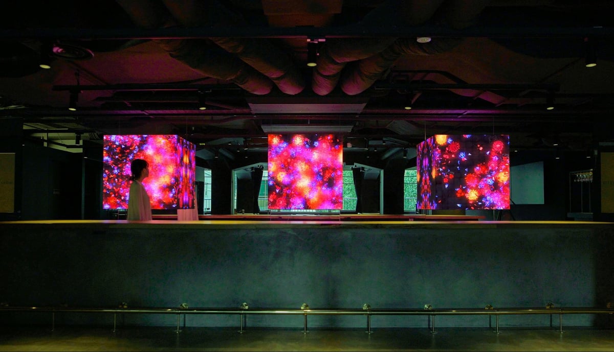 Continuous Life in Cubes of Light - Copper | teamLab / チームラボ