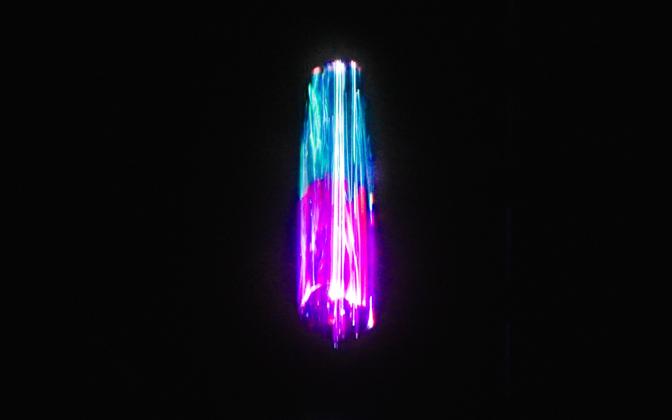 はかない結晶のしずく / Ephemeral Crystallized Drop | teamLab