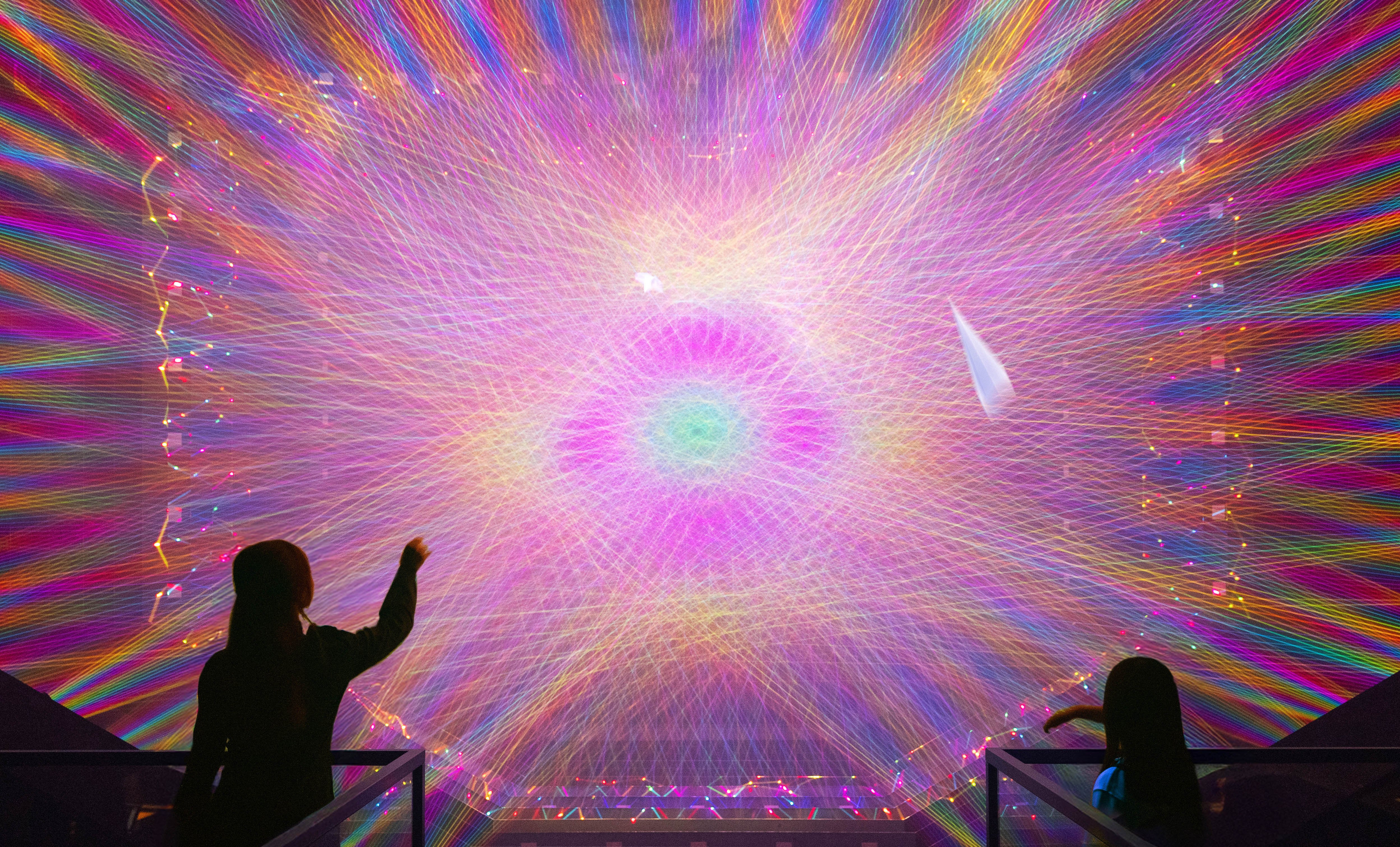 Light Sculpture with Paper Airplane | teamLab / チームラボ